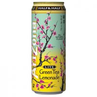 ARIZONA Green Tea Lemonade 100% přírodní ovocný nápoj, bez konzervantů, umělých barviv, umělého aroma, dovoz z USA. Zboží lze objednat jen při nákupu celého kartonu / 24ks. UPOZORNĚNÍ: Toto zboží může být dočasně vyprodané.  ...